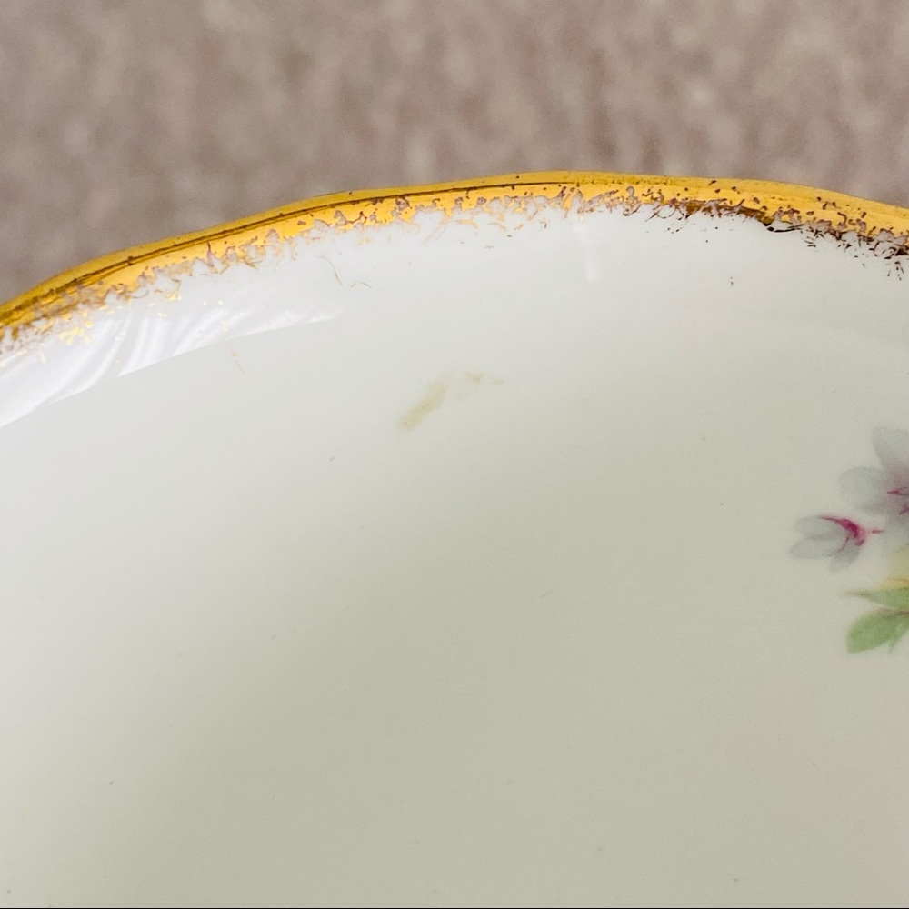 Vintage teacup, Regency Bone China, white / pink floral - Picture 10 of 13